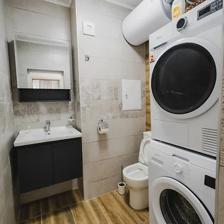 Appartement модерен артемида с басейн и градина *